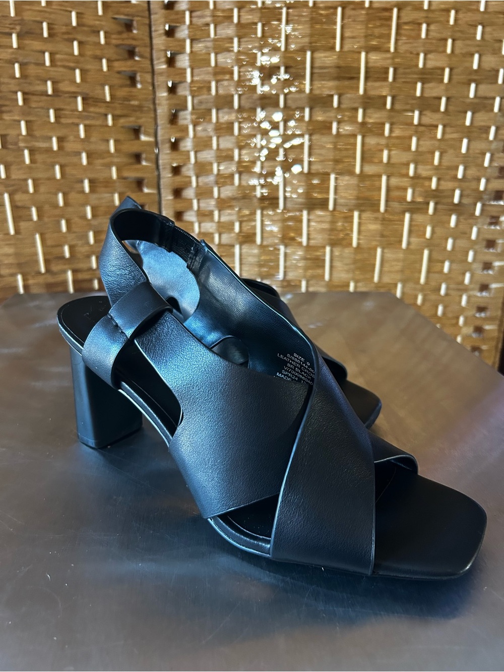 Banana Republic Black Leather Slingback Crossover Block Heel Sandal Size 9 NWOT